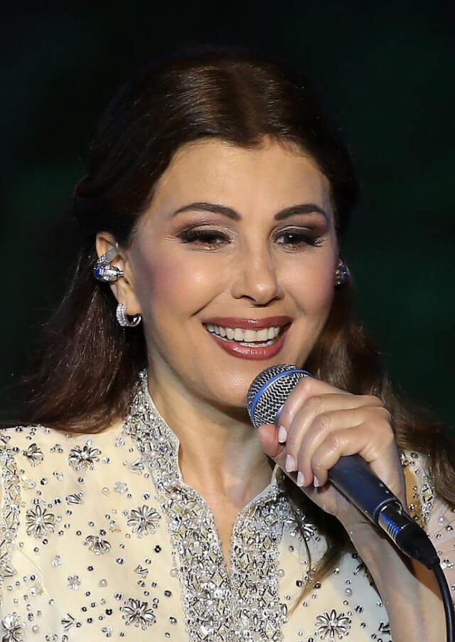 كلمات أغنية على باب مصر