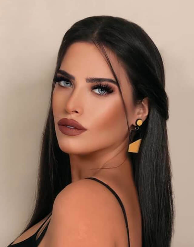 سارة الزكريا